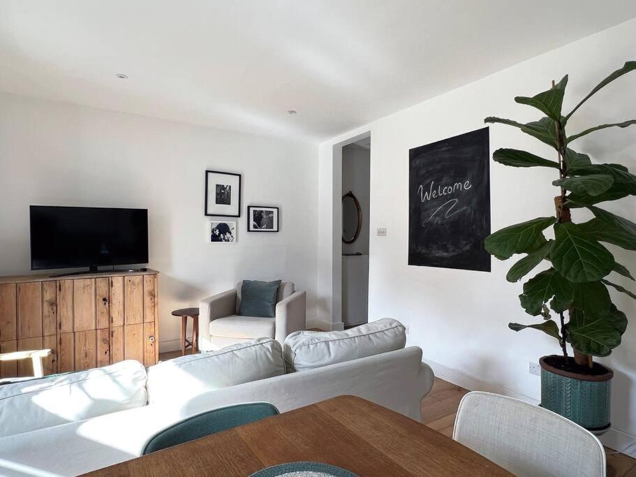 Poets Rest, Free Parking, Ev Socket Fees Apply Walk To Beach Brighton Luaran gambar